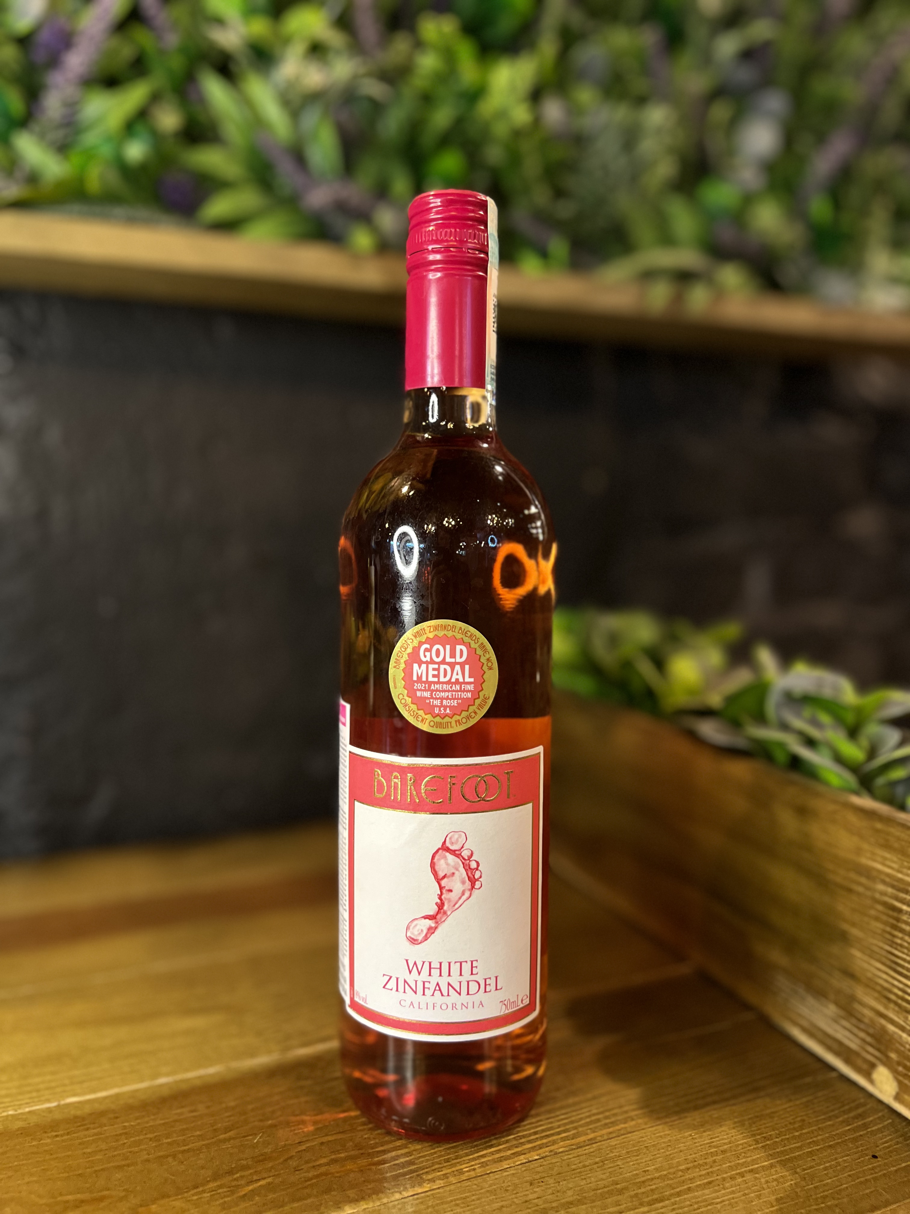 Заказать Barefoot White Zinfandel